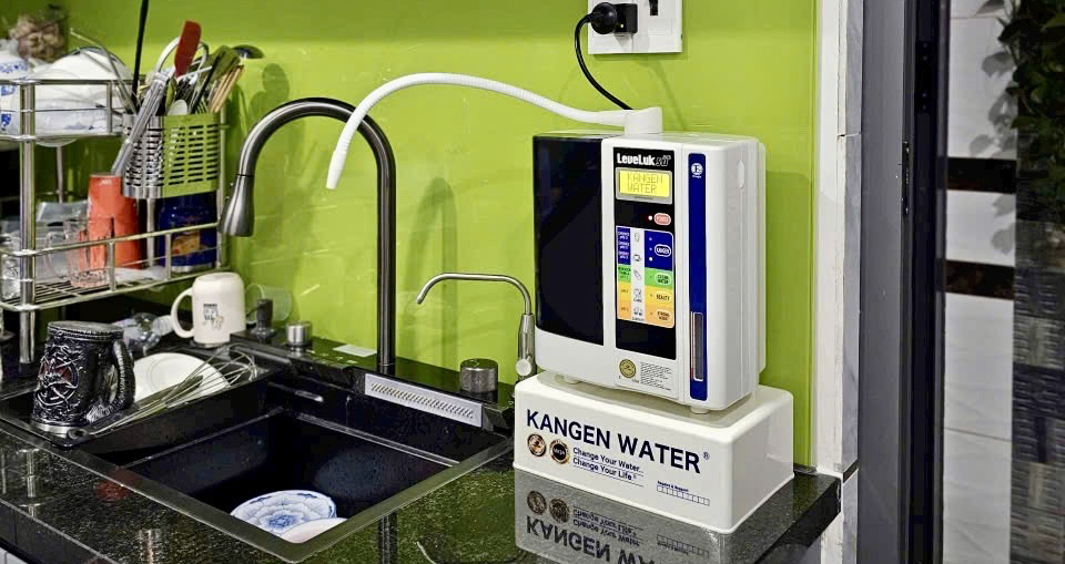 máy lọc nước kangen leveluk SD501 thực tế